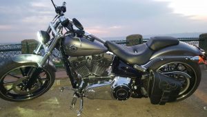 Sacoche Myleatherbikes Softail Breakout (15)